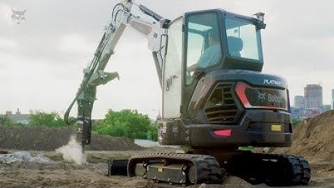 E48 Platinum Excavator Cab Experience | Bobcat Excavators | Feature Highlights
