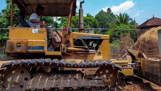 ダンプトラック | dump truck |  รถบรรทุก | truk jungkit | bulldozer loading truck | самосвал | 덤프 트럭