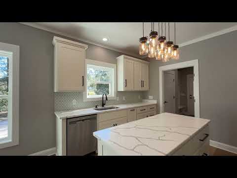 141 S Deborah Cir, Jesup, GA home video tour