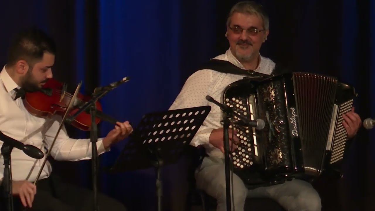 Željko Damnjanović -  Tragom velikih majstora harmonike. "SRPSKI VALCERI". Posveta Radojki Živković.