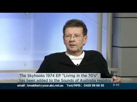 how old is red symons