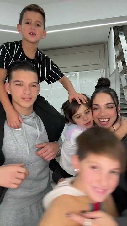 LA MIA FAMIGLIA 👨‍👩‍👧‍👦👫🌹❤️ #patriziochianese #raffaele #newmartina