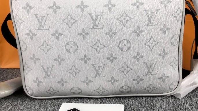 Louis Vuitton New Flap Messenger Gris