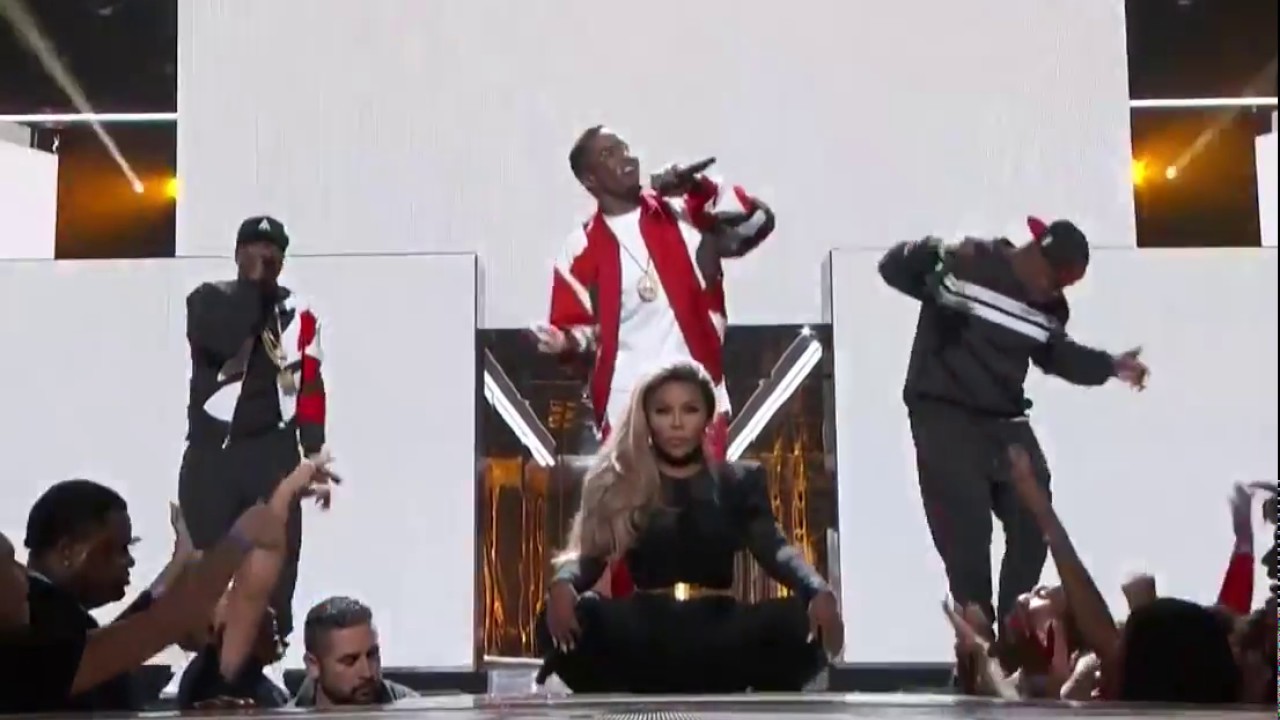 Lil Kim Its All About The Benjamins Live YouTube Lil kim its all about the benjamins live youtube