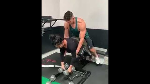 Trainer take the advantage of fitness freak 🔥🔥🔥#shorts#gymtrainer#gymmotivation
