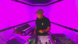 AMBRTONE / 141 BPM - 061 BASS STATION