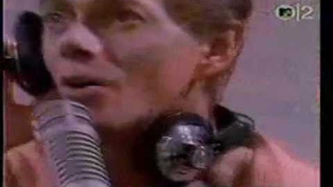 Dusty Springfield and Richard Carpenter - Something In Your Eyes