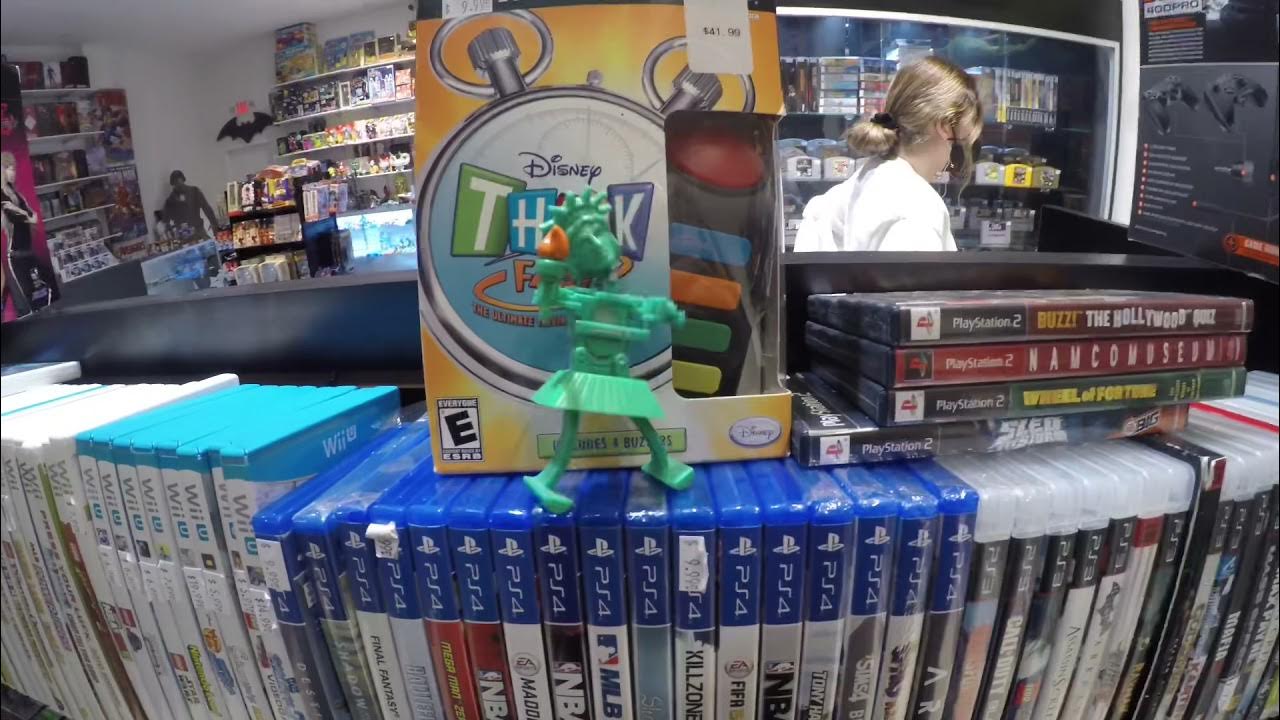 Statue of Liberty dancing at the mall (pt.2) YouTube