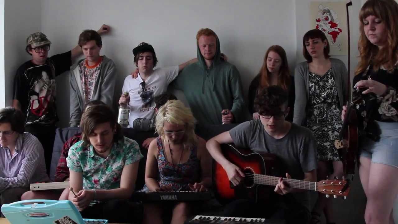 Julia Brown - i was my own favorite tv show the summer my tv broke (Birdtapes Session)