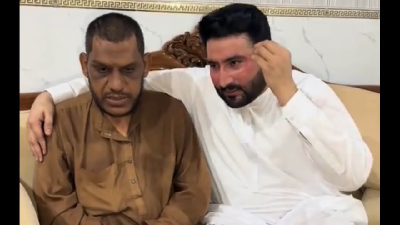 Amjad | “ دا رور ڈیر خفہ دے دا د زندگئ تہ خطرہ دہ -او بل طرف تہ دا بابا سومرہ خوشحالہ شو”