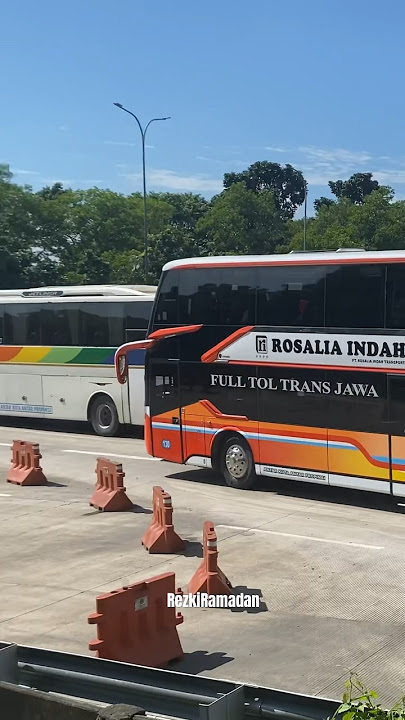 Hunting Bus di gerbang Tol paling Sibuk #huntingbus #busmania #pecintabis #akap
