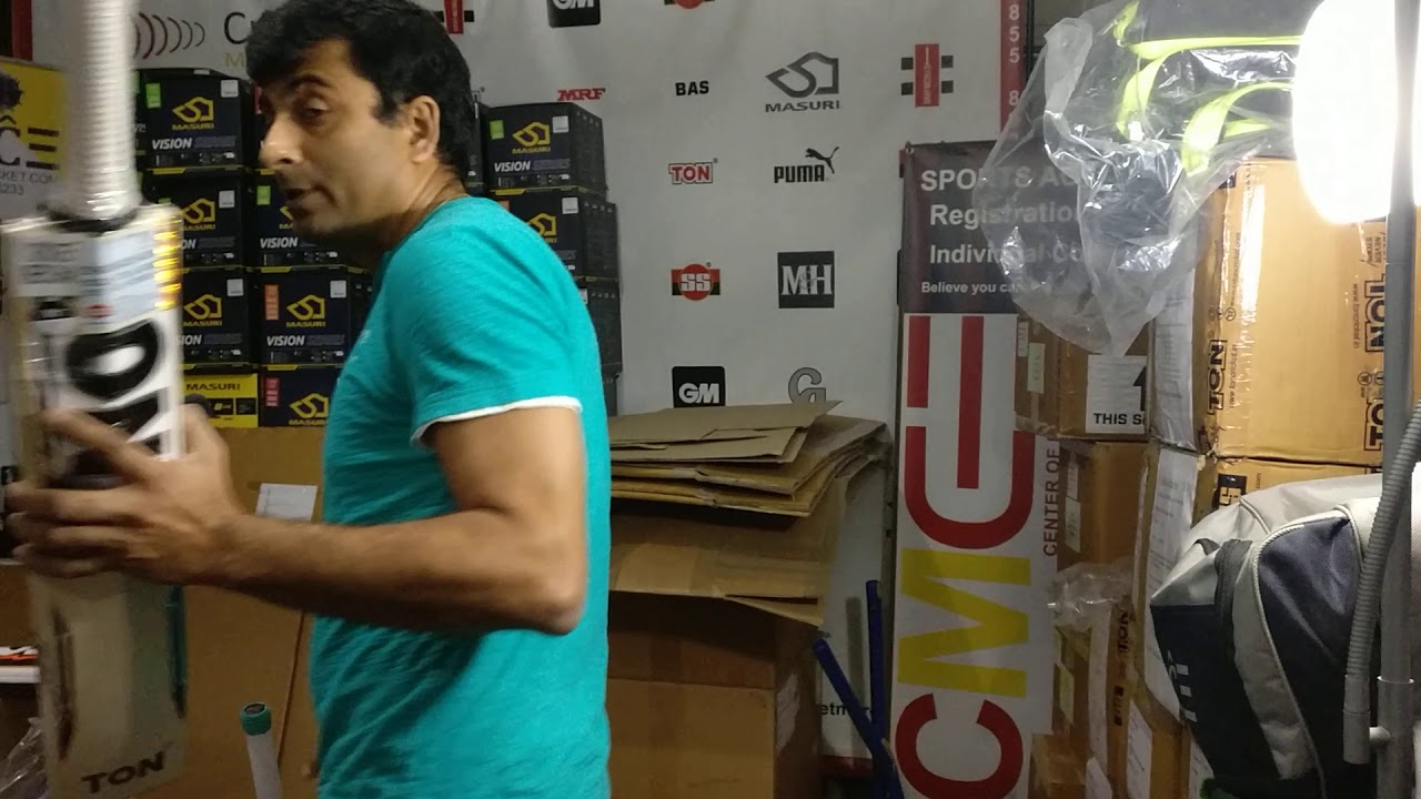 Cricket Bat Machine Knocking Vs Signature Hand/Manual and Machine