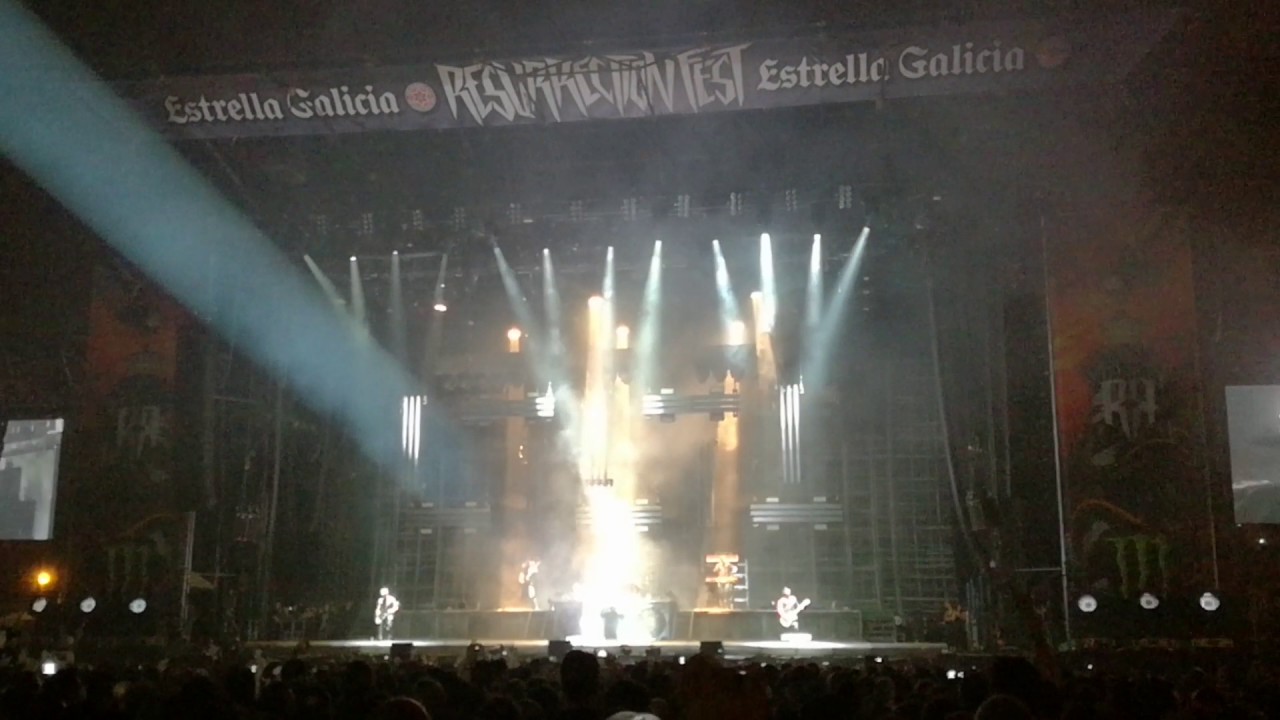 RAMMSTEIN - LINKS 2 3 4 Live Resurrection Fest 7/07/2017 - YouTube