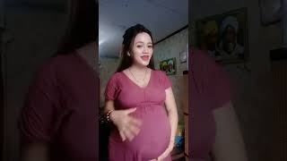 Akibat sering mainan pisang😂🤣 !! Bumil cantik elus perut sambil goyang#shorts