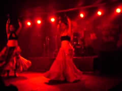 Zahrah Violet e Tati - Dark fusion   Spanish Caravan