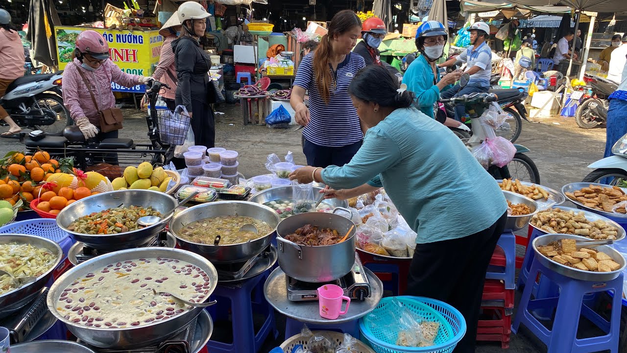 Sáng tấp nập rầm tháng giêng món ăn vừa cho cái thì quá rẻ 