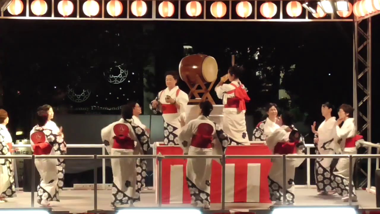 ダンシング・ヒーロー　盆踊り