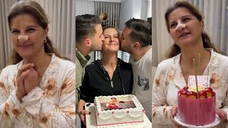 Kadir Ezildinin Annesine Doğum Günü Sürprizi