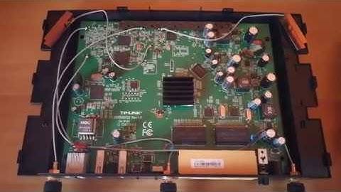 Look inside a TP Link TD-W8980 router and WiFi access point