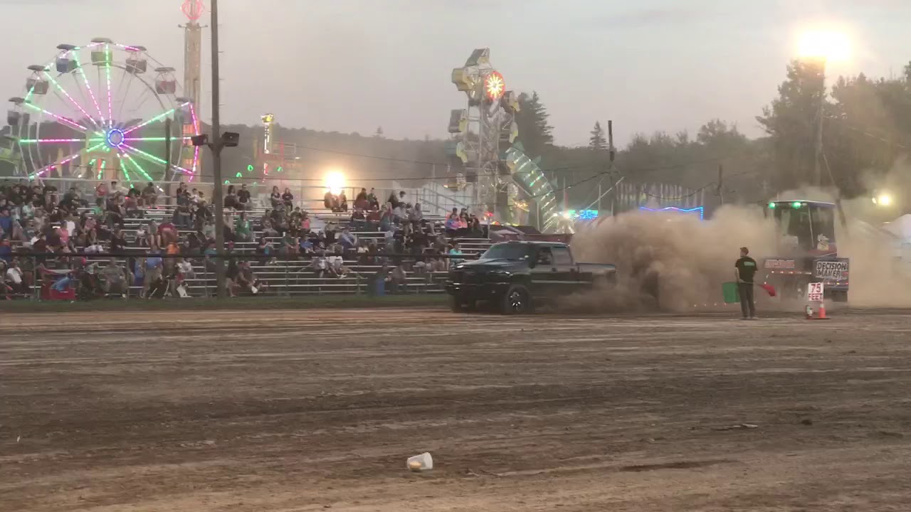 650HP LB7 Duramax Sled Pull - YouTube