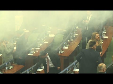 Tear gas hampers vote on Kosovo key border deal