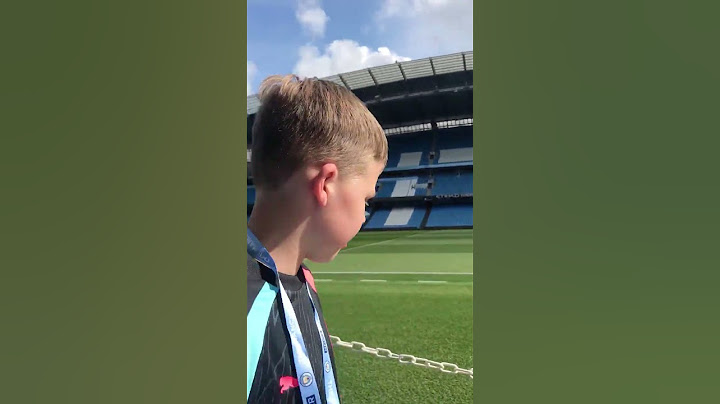 TOUCHING THE GRASS AT ETIHAD STADIUM | MANCHESTER CITY
