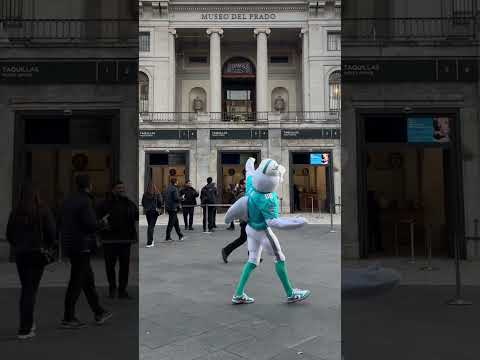 Welcome to Madrid, @MiamiDolphins 🐬