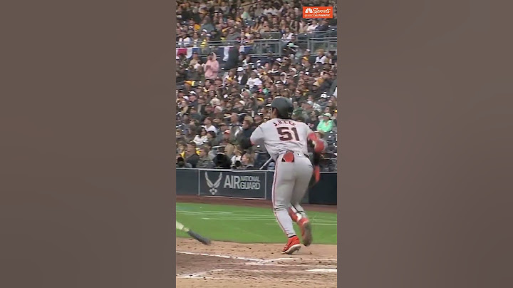 Jung Hoo Lee hits his first MLB home run and his dad can't get enough 🧡 | NBC Sports Bay Area
