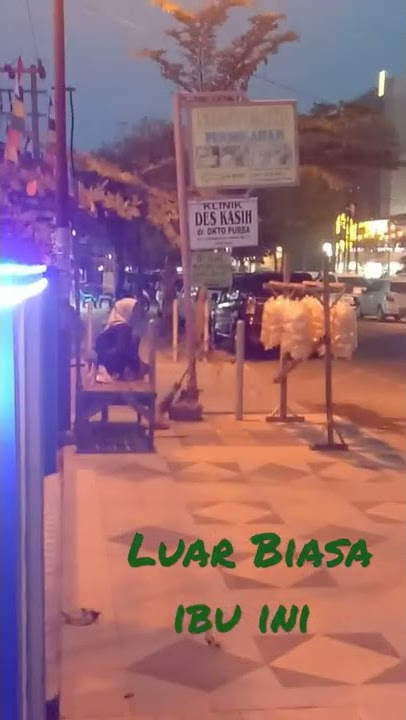 Luar Biasa ibu Jual kerupuk Berjuang Demi keluarga