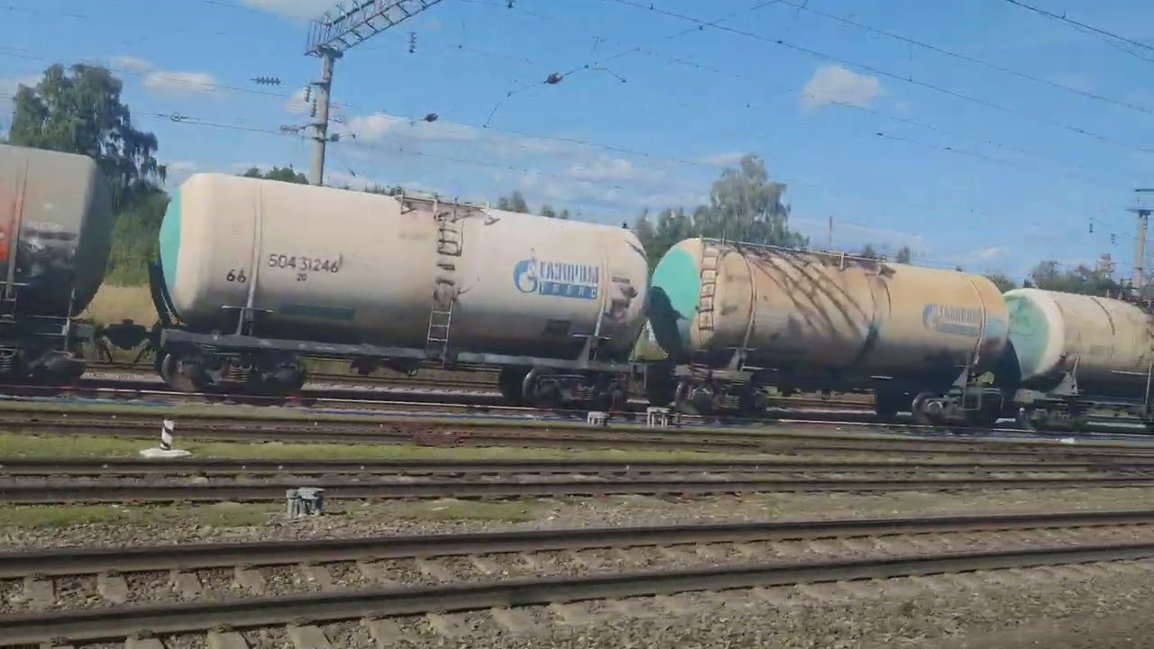 Прибытие на станцию Мичуринск-Уральский со стороны Воронежа. Из окна поезда.