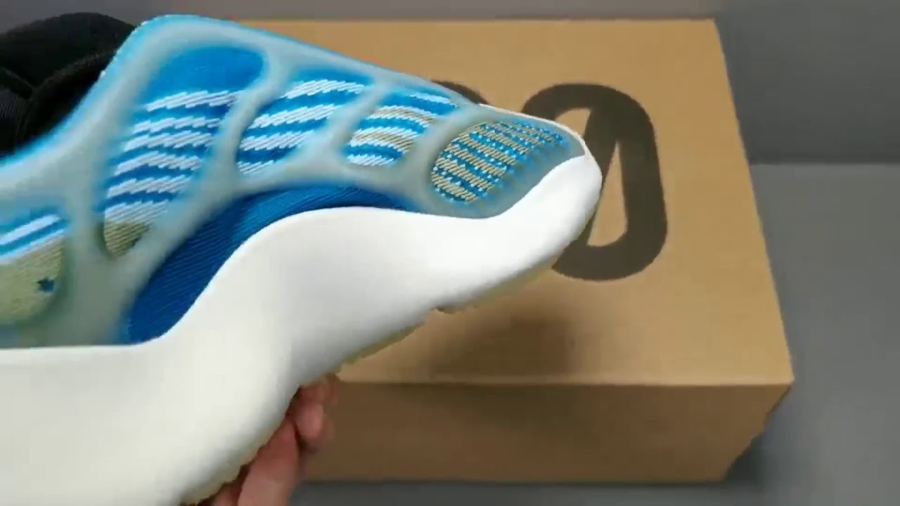 adidas Yeezy 700 V3 Arzareth G54850