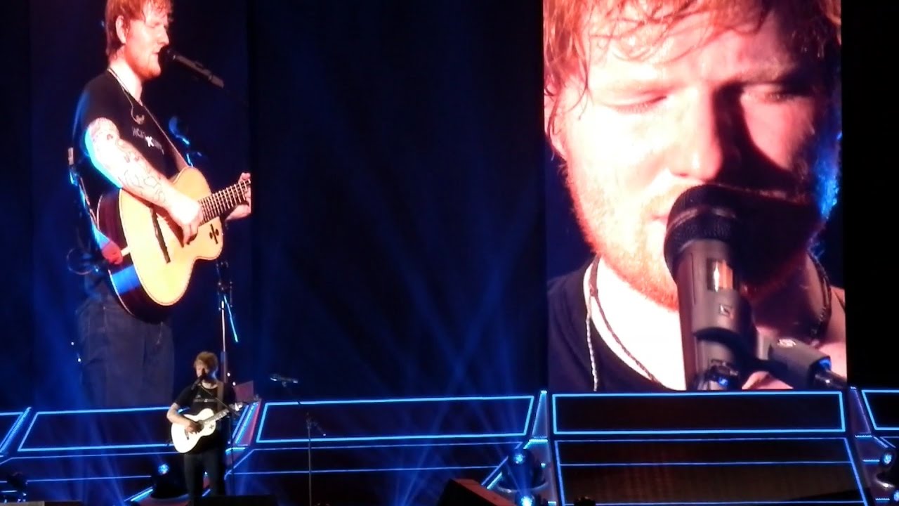Ed Sheeran 07 Nancy Mulligan + Supermarket Flowers (Divide Tour in Torino 20170317) YouTube