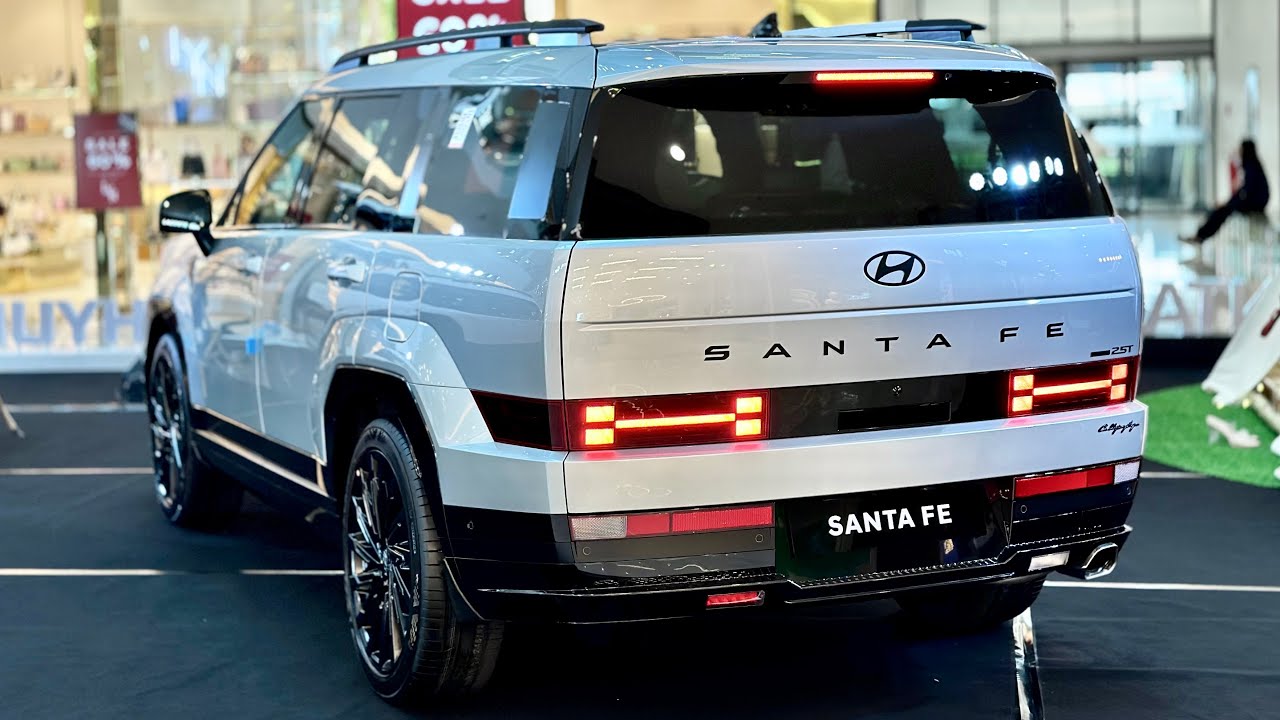 2024 Hyundai Santa Fe - 2.5T Luxury 3-Row SUV !