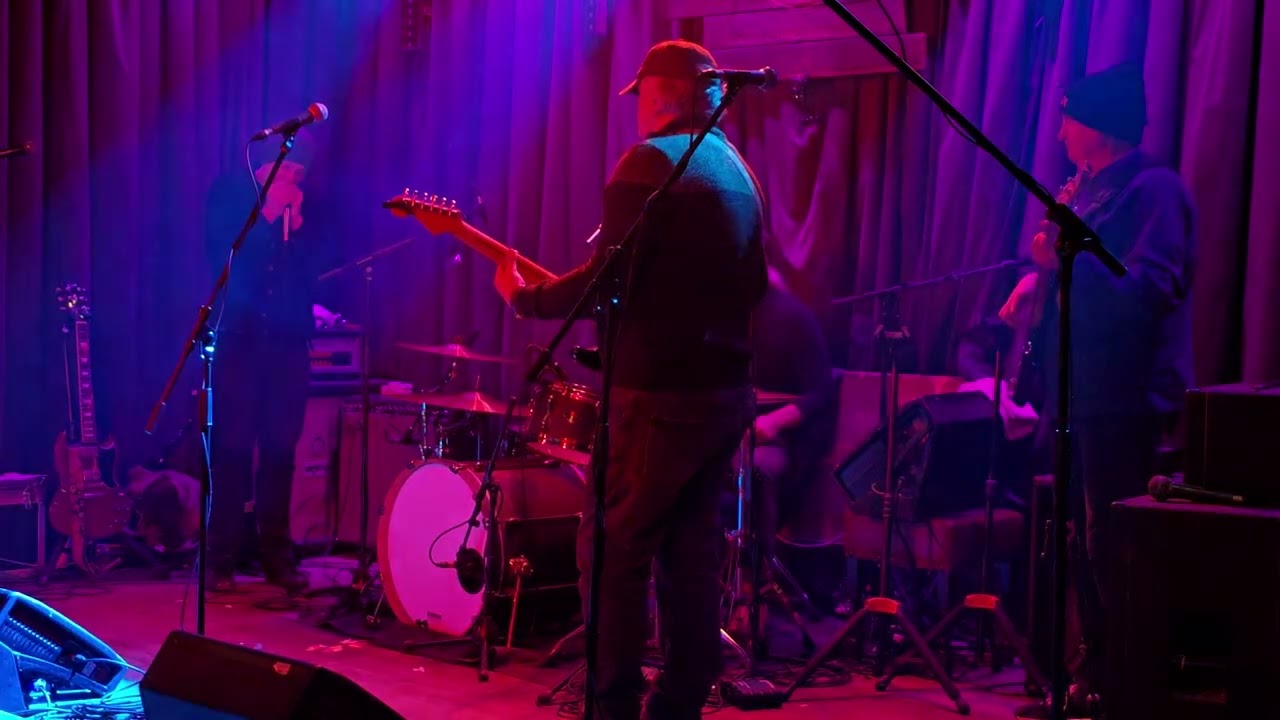 Gus Munro and friends 6. Searchin'