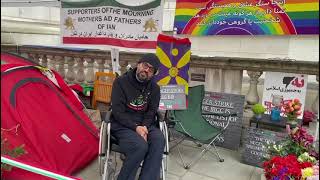 🔴روز۶۸ تحصن و اعتصاب غذای وحید بهشتی،  مدیر رسانه «دُرّ تی‌وی»، مقابل وزارت خارجه انگلستان