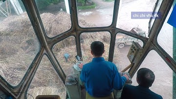 Lái cẩu trong khu công nghiệp 