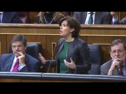 Sáenz de Santamaría reprocha a Podemos que se sumara al "bulo de Lavapiés"