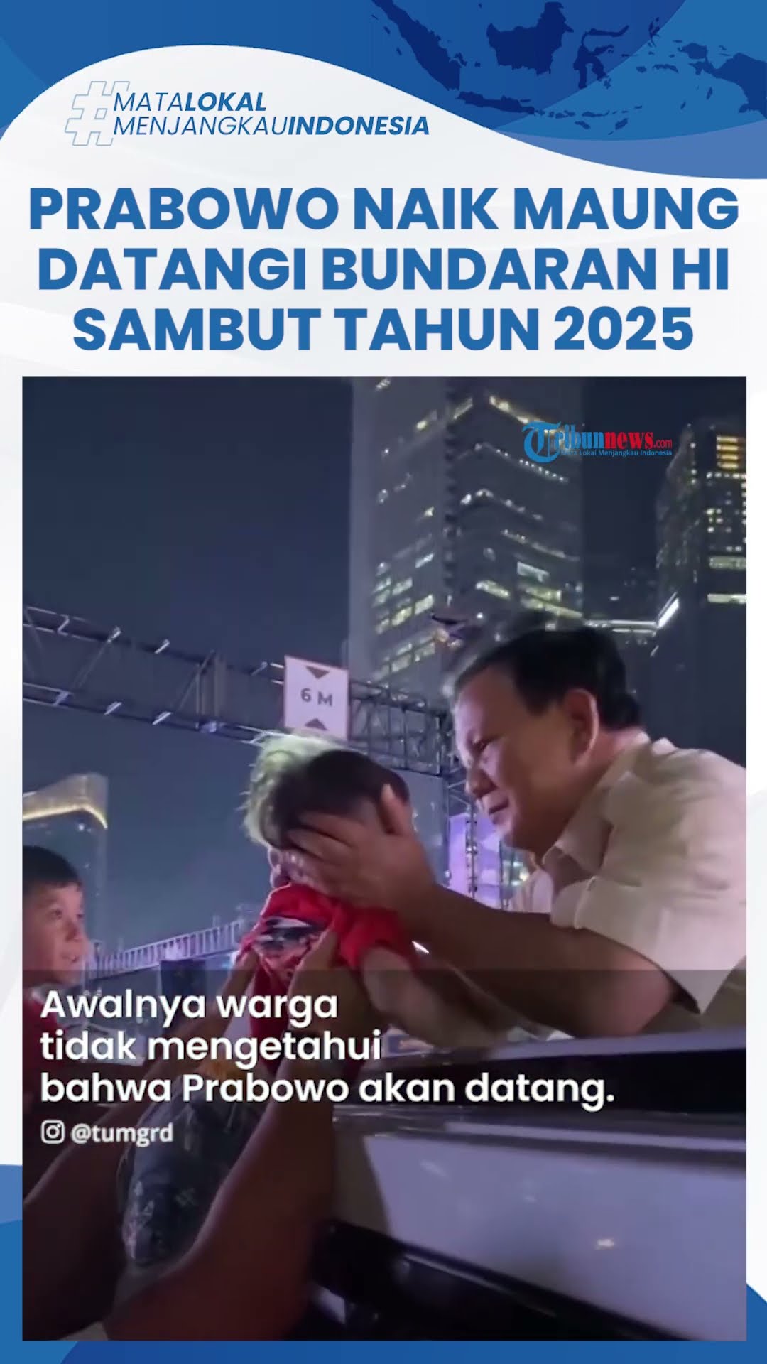 Prabowo Naik Mobil Maung Pindad Melintas di Bundaran HI, Sambut Tahun 2025, Warga Berebut Salaman