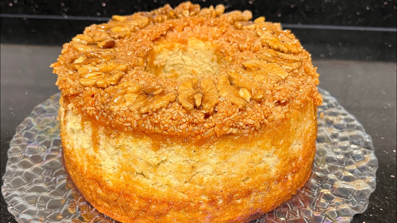 عندج ثلاث بيضات تعاي نسوي كيكه بالماء المغلي كيكة الدهينه بالجوز