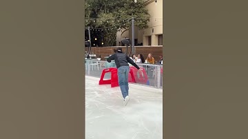 Bull riders on ice 🥶🤣