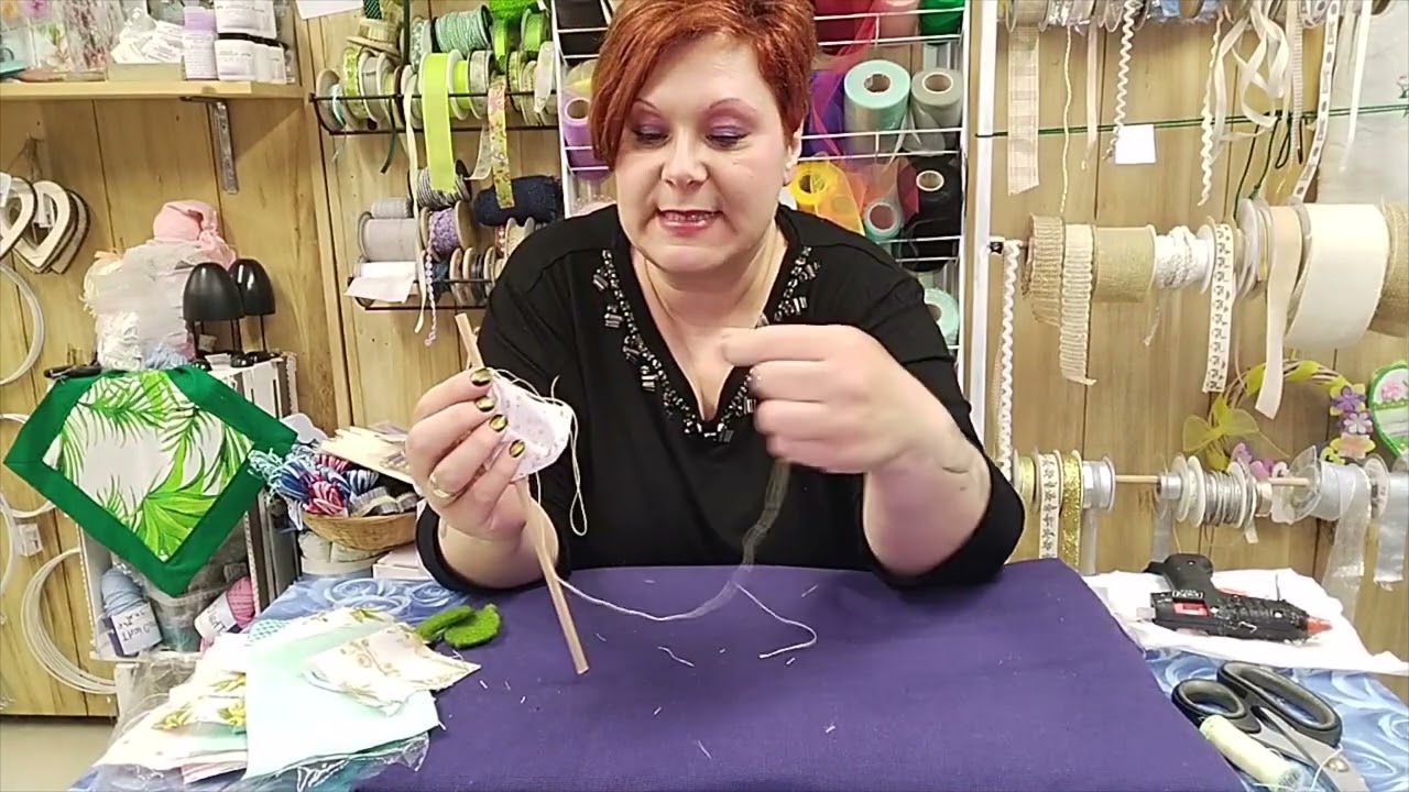 Come realizzare dei tulipani in tessuto in maniera facile e velcoe