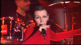 Video thumbnail of "Brigitte Fontaine - Le nougat (Live 1997)"