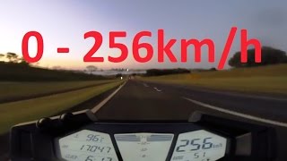 Kawasaki Z800 (2013 - 2016) - Acceleration 0-256km/h & Startup & Exhaust Sound & Burnout & Wheelie