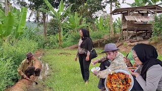 Download Lagu NIKMATnya MIE PEDAS ala Kampung, Di Makan Di Saung Sawah Dengan Penuh Kesederhanaan MP3 Download Lagu NIKMATnya MIE PEDAS ala Kampung, Di Makan Di Saung Sawah Dengan Penuh Kesederhanaan MP3