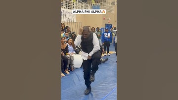 that’s a real ape right there🦍🔥#alpha #alphaphialpha #stroll #probate #dance
