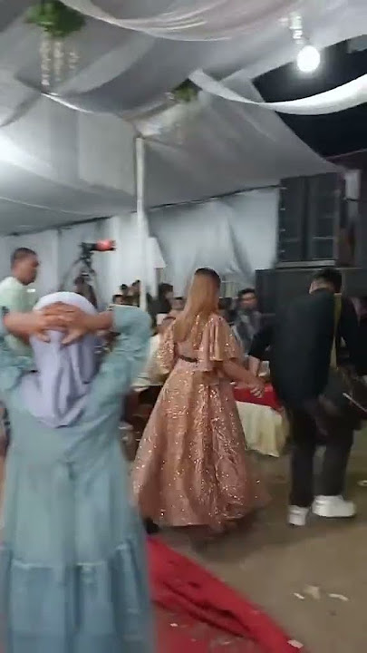 Kedatangan Dede Risty