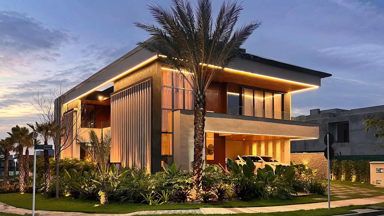 Впечатляющий снаружи, удивительный внутри! Угловой дом за 5 900 000,00Когда современная архитектура,