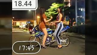 Goyang naik turun di jamin enak ngeliat.nya Goyang naik turun di jamin enak ngeliat.nya