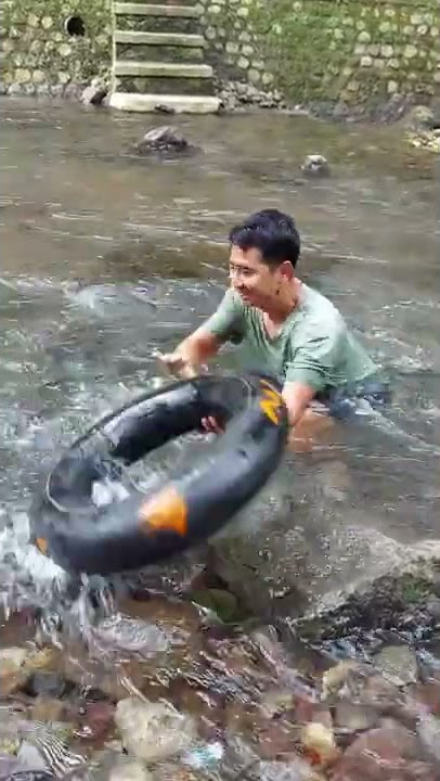 ABG mandi di sungai #shorts #kuningan