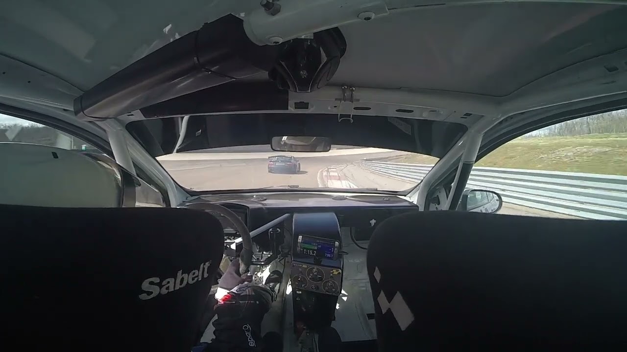 Clio 3 Cup X85 - Dijon - Mars 23 - Ecurie des Lions